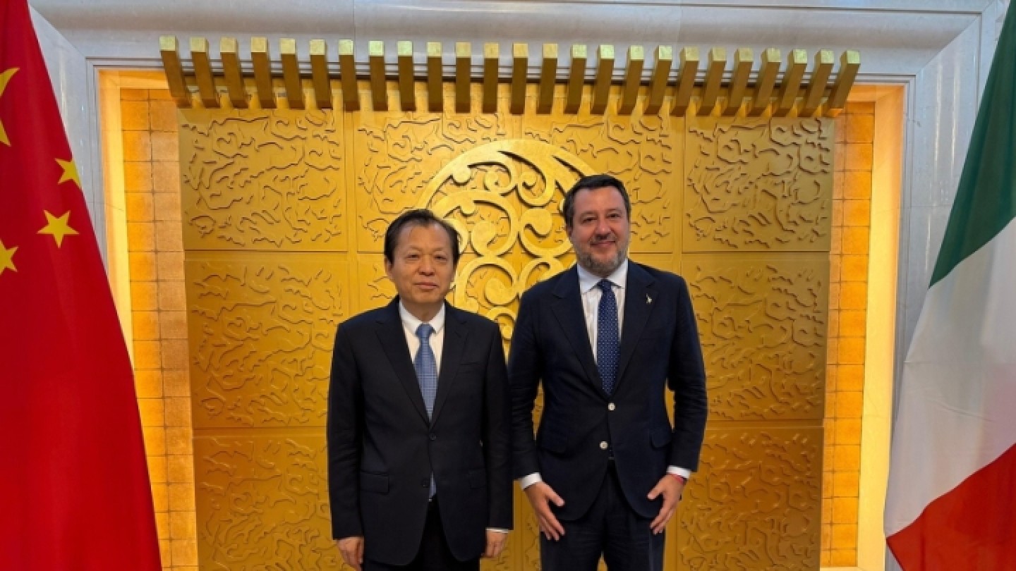 Italia-Cina, Salvini incontra il ministro dei trasporti cinese Liu Wei